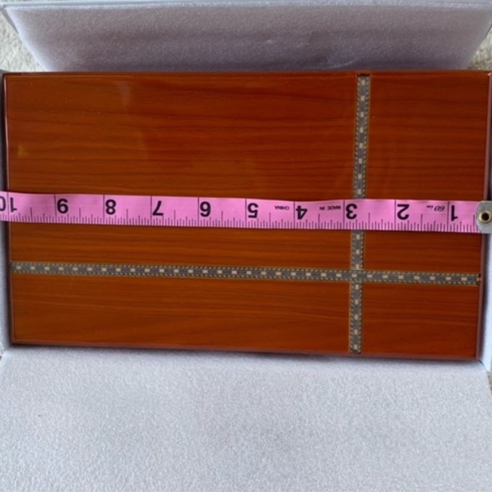 ❌❌SOLD❌❌ Gray & Sons watch box with cleaning cloth - Picture 14 of 15